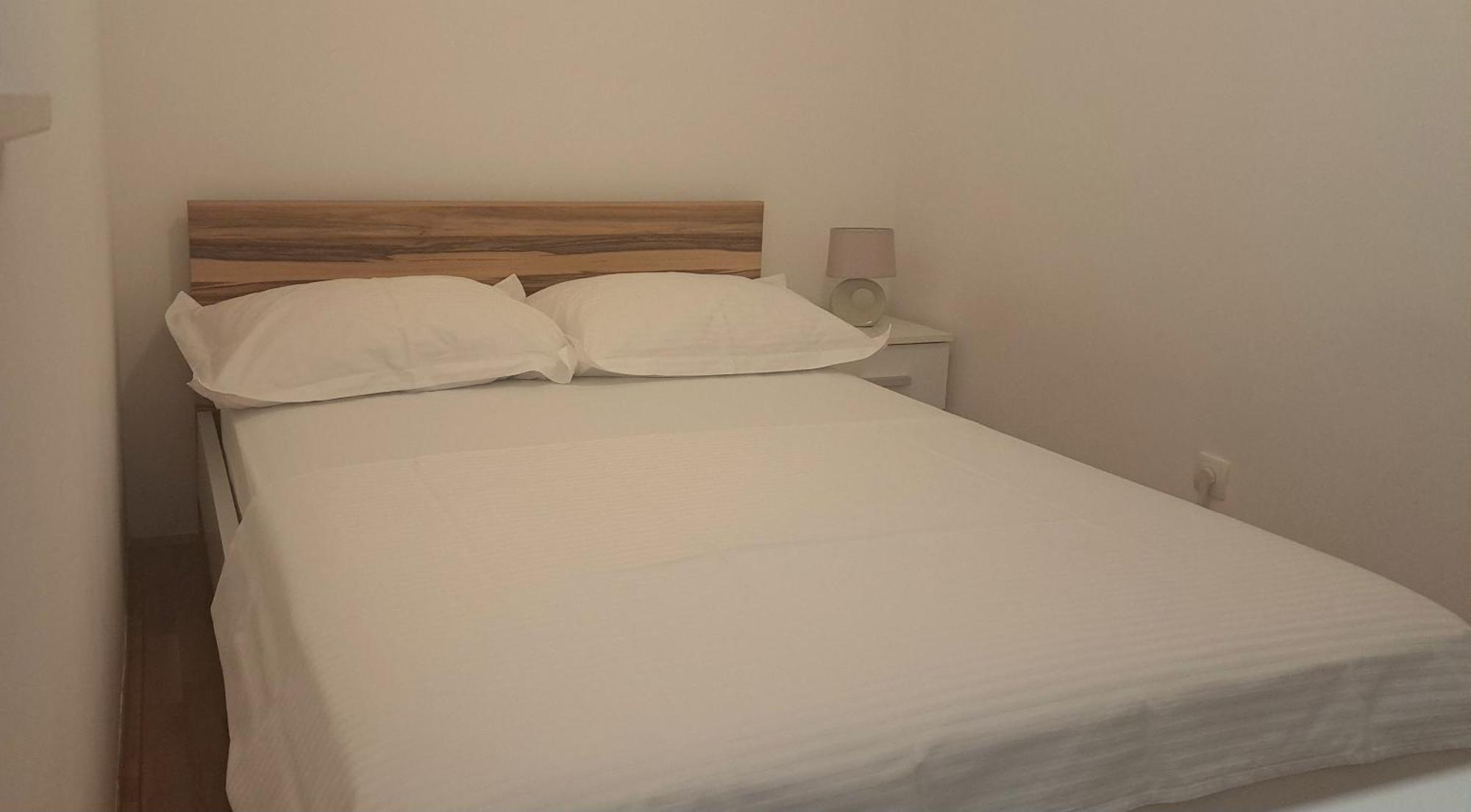 Cozy Apartment With Free Private Parking Split Room photo